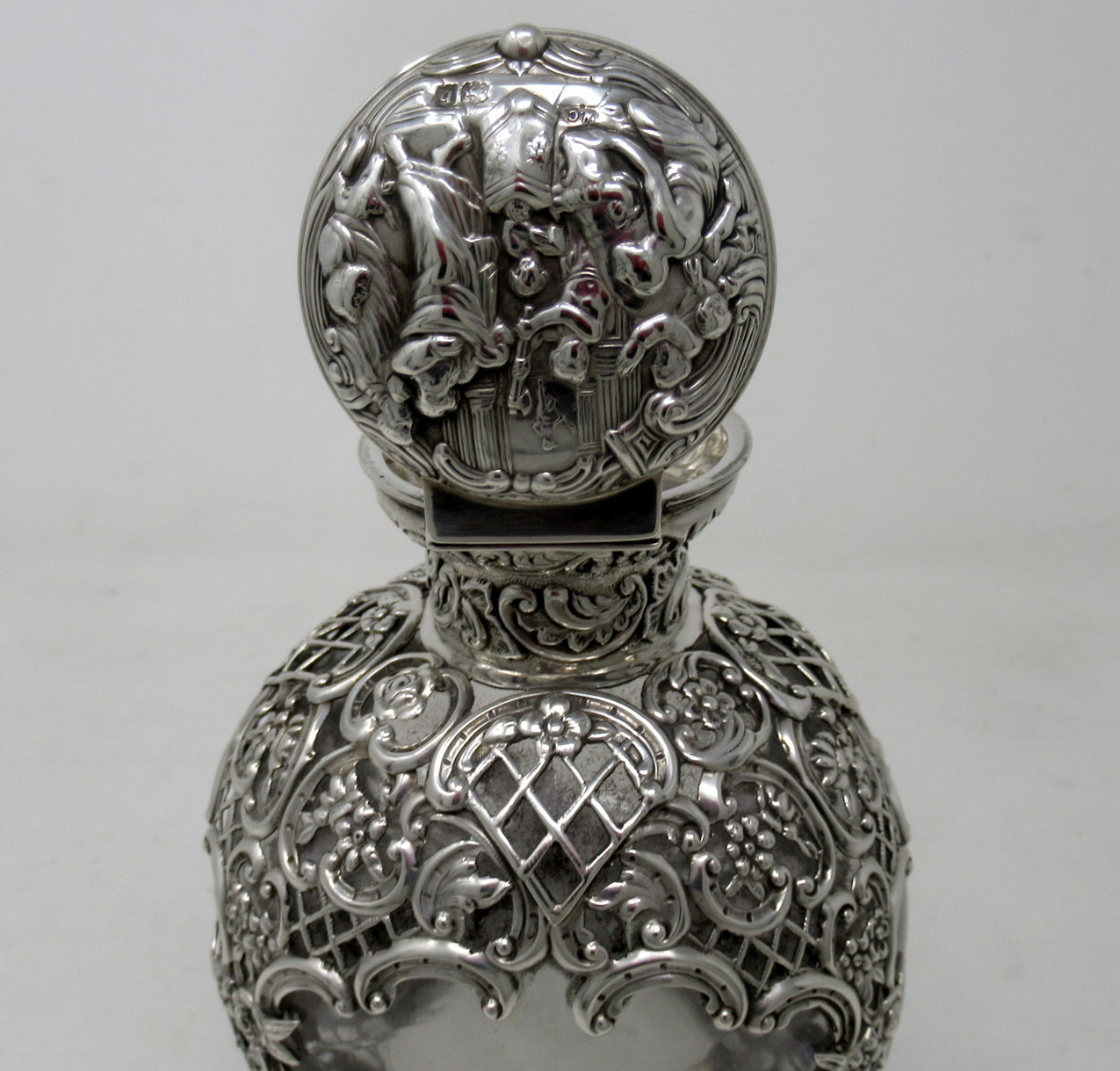 418. Large Antique English Crystal Sterling Silver Scent Perfume Bottle William Comyns - Image 7