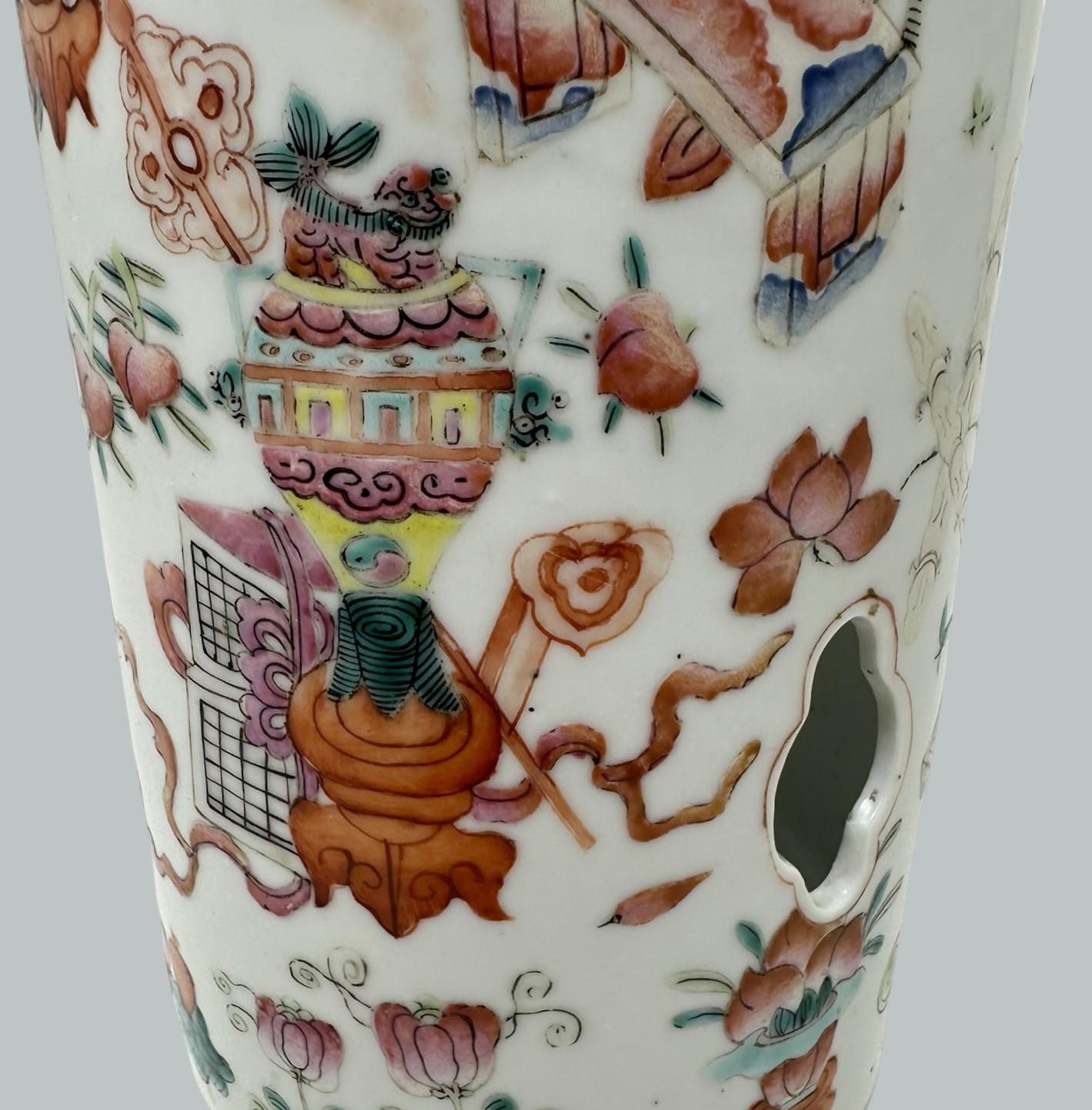 758. Antique Famille Rose Medalion Canton Cantonese Chinese Porcelain Wig Hat Stand - Image 9