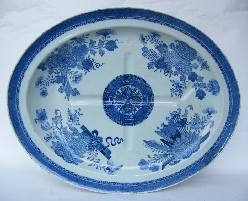 989. Rare Chinese Porcelain Fitzhugh Pattern Meat Platter 18th Ct