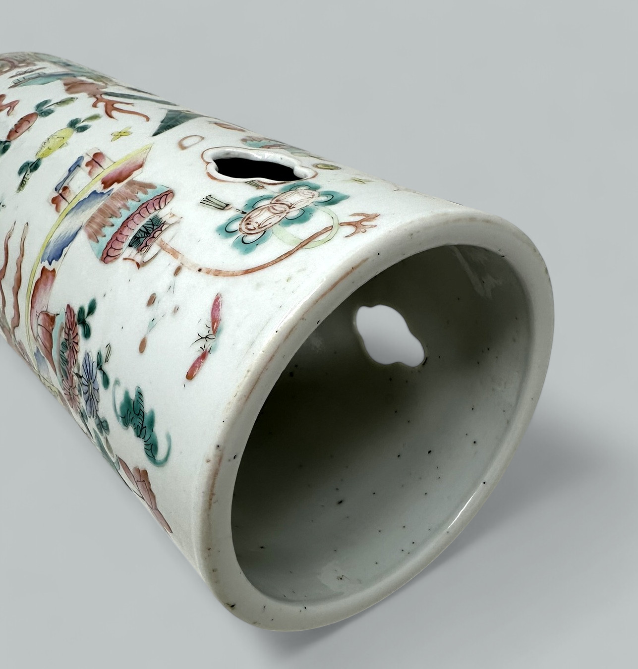 758. Antique Famille Rose Medalion Canton Cantonese Chinese Porcelain Wig Hat Stand - Image 7