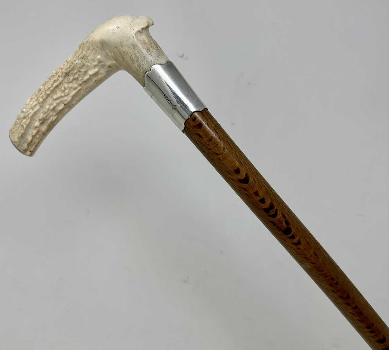 584. Antique Vintage Wooden Stag Antler Horn Walking Stick Cane Sterling Silver 1899 - Image 3