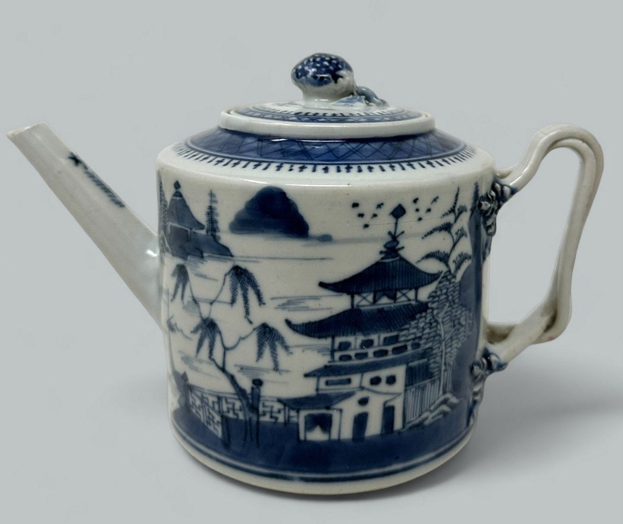 641. Antique Chinese Blue White Qing Dynasty Blue and White Teapot Important Provenance
