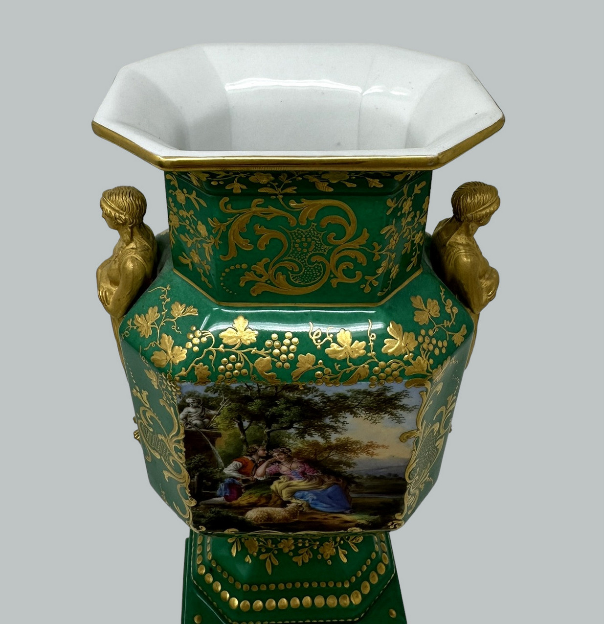 592. Antique Pair French Sèvres Porcelain Gilt Mounted Urns Vases Centerpieces 1830 - Image 10