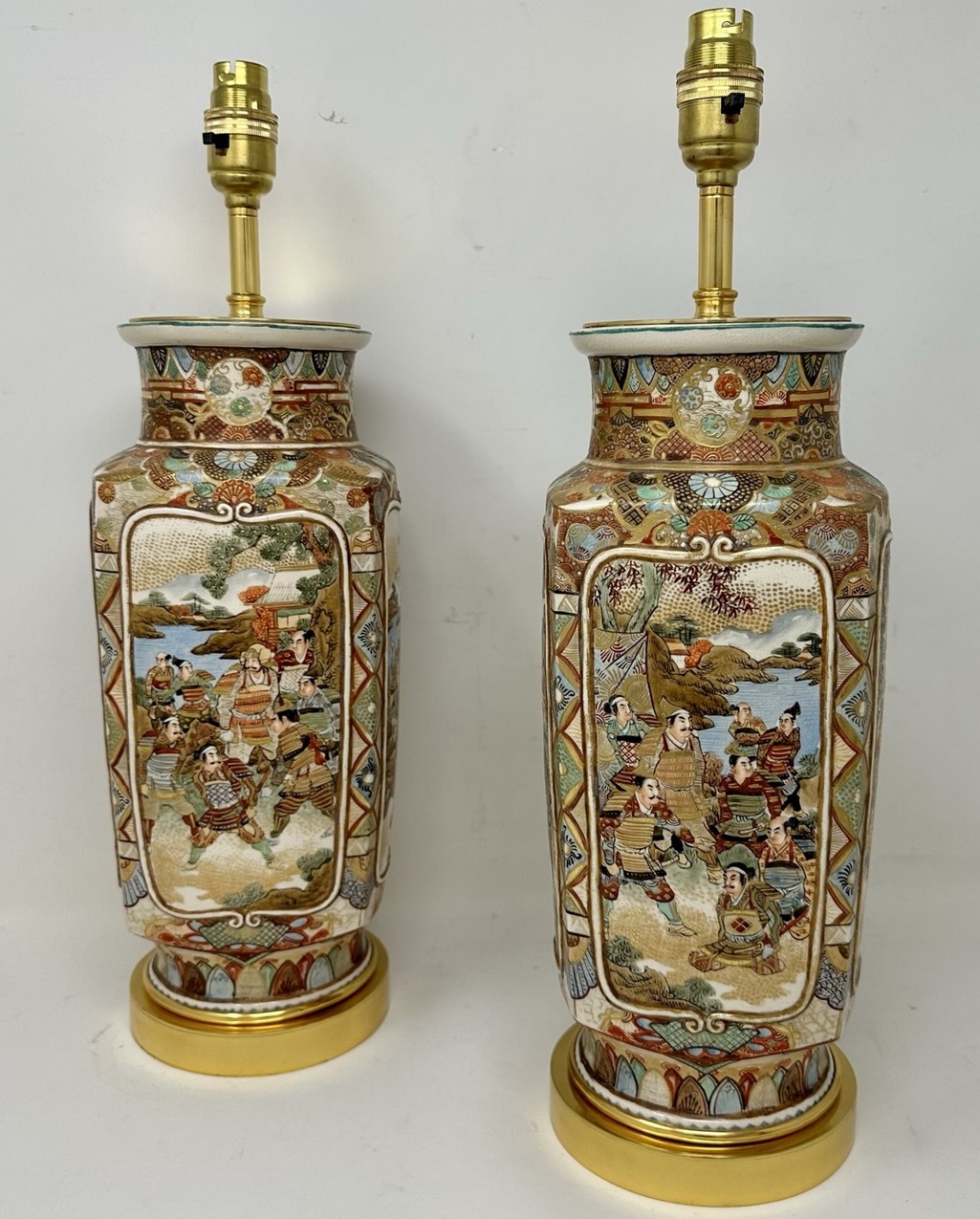872. Antique Pair Japanese Satsuma Table Lamps Vases Urns Meiji Period 1868-1912 - Image 2