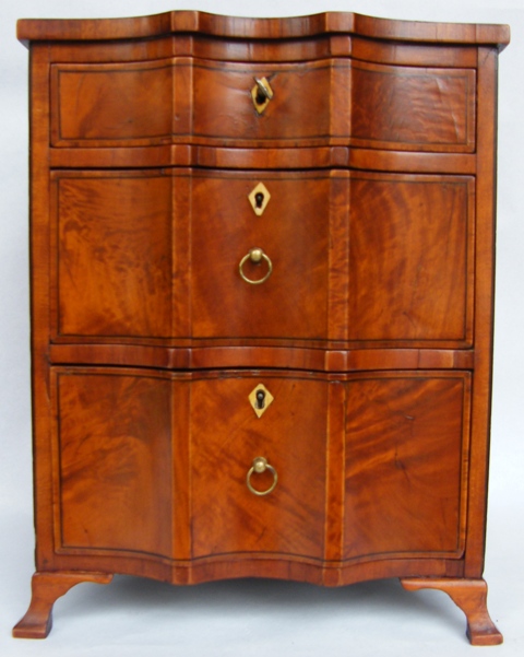 190. Rare Satinwood Miniature Jewellery Casket Late 18th Century