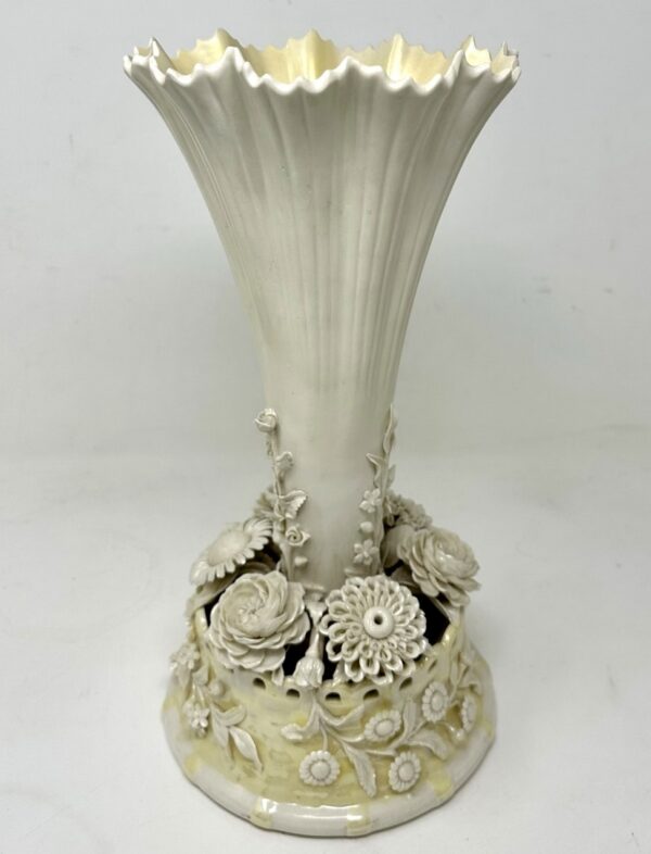 353. Antique Irish Belleek Porcelain Trumpet Centerpiece Vase Urn 1926-1946 Ireland