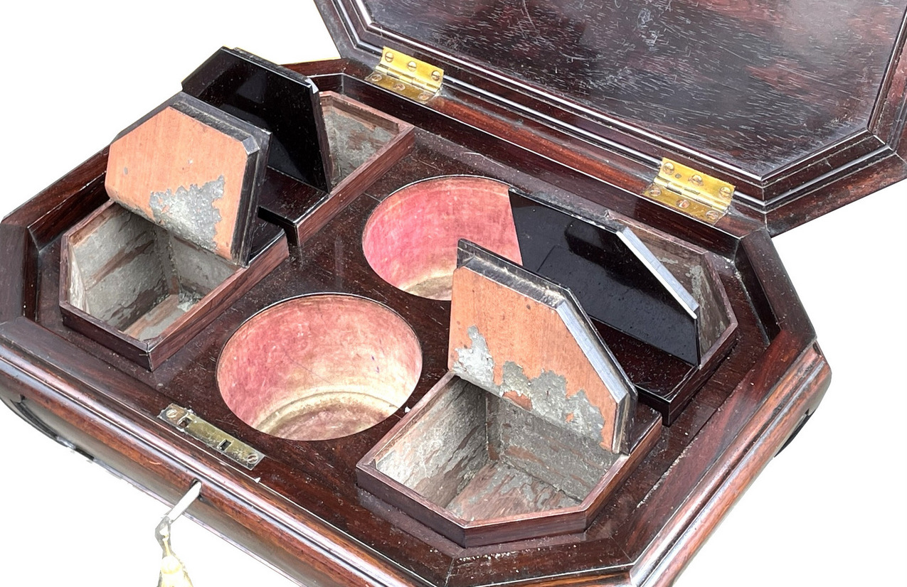 937. Antique English Regency Rosewood Fitted Tea Poy Caddy or Lamp Side Table 19th Ct - Image 4