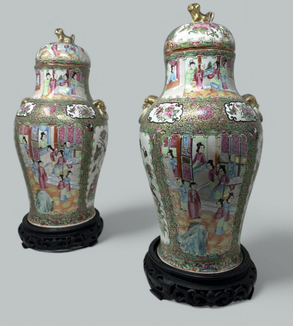 953. Antique Pair Famille Rose Medallion Canton Cantonese Chinese Fo Dog Vases Urns