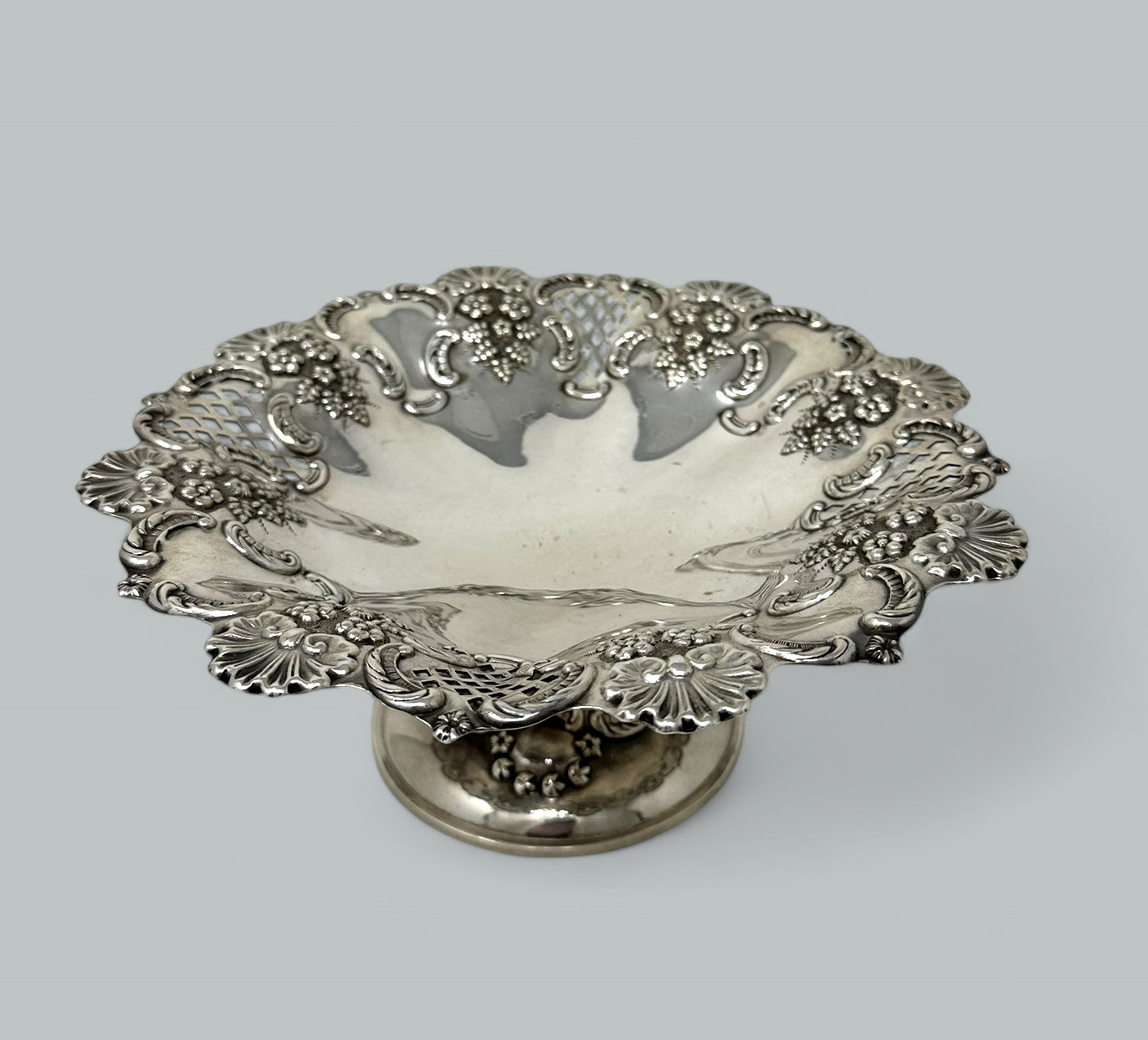 111. Antique Victorian English Silver Plated Tazza Compot Centerpiece Elkington and Co - Image 11