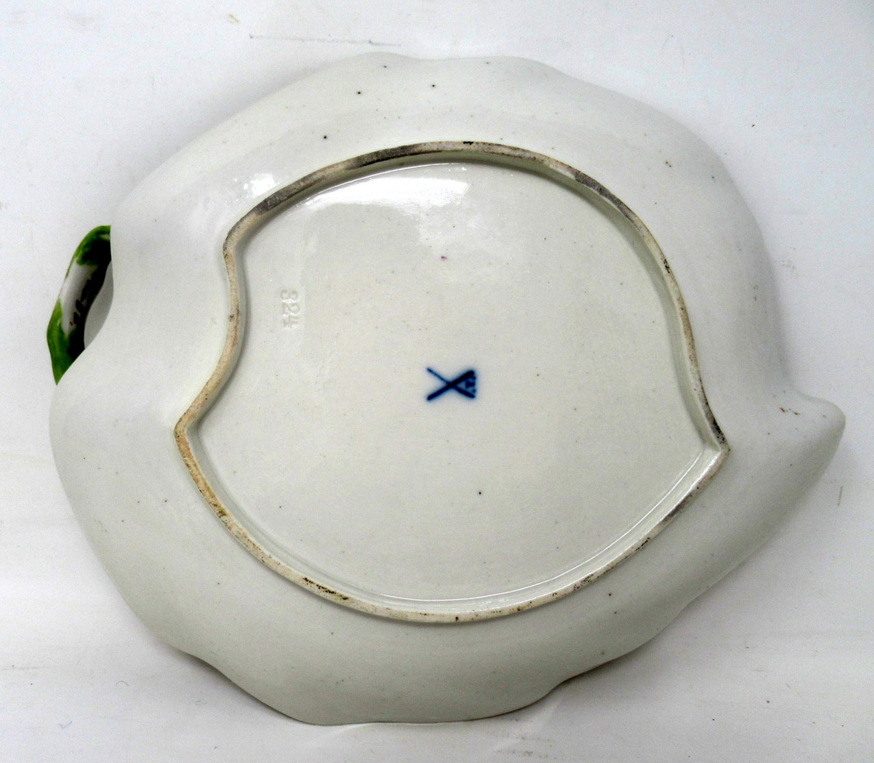 587. Antique Pair German Dresden Meissen Still Life Flowers Cabinet Leaf Form Plates - Image 6