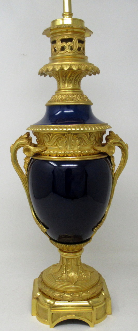 528. Antique Pair French Porcelain Ormolu Dore Bronze Electric Table Lamps 19cT - Image 2