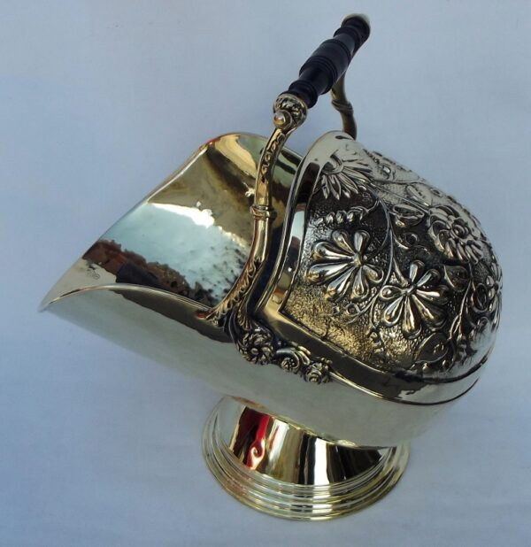 705. Fine Polished Brass Helmet Coal Scuttle Benham-Fround 19th Ct