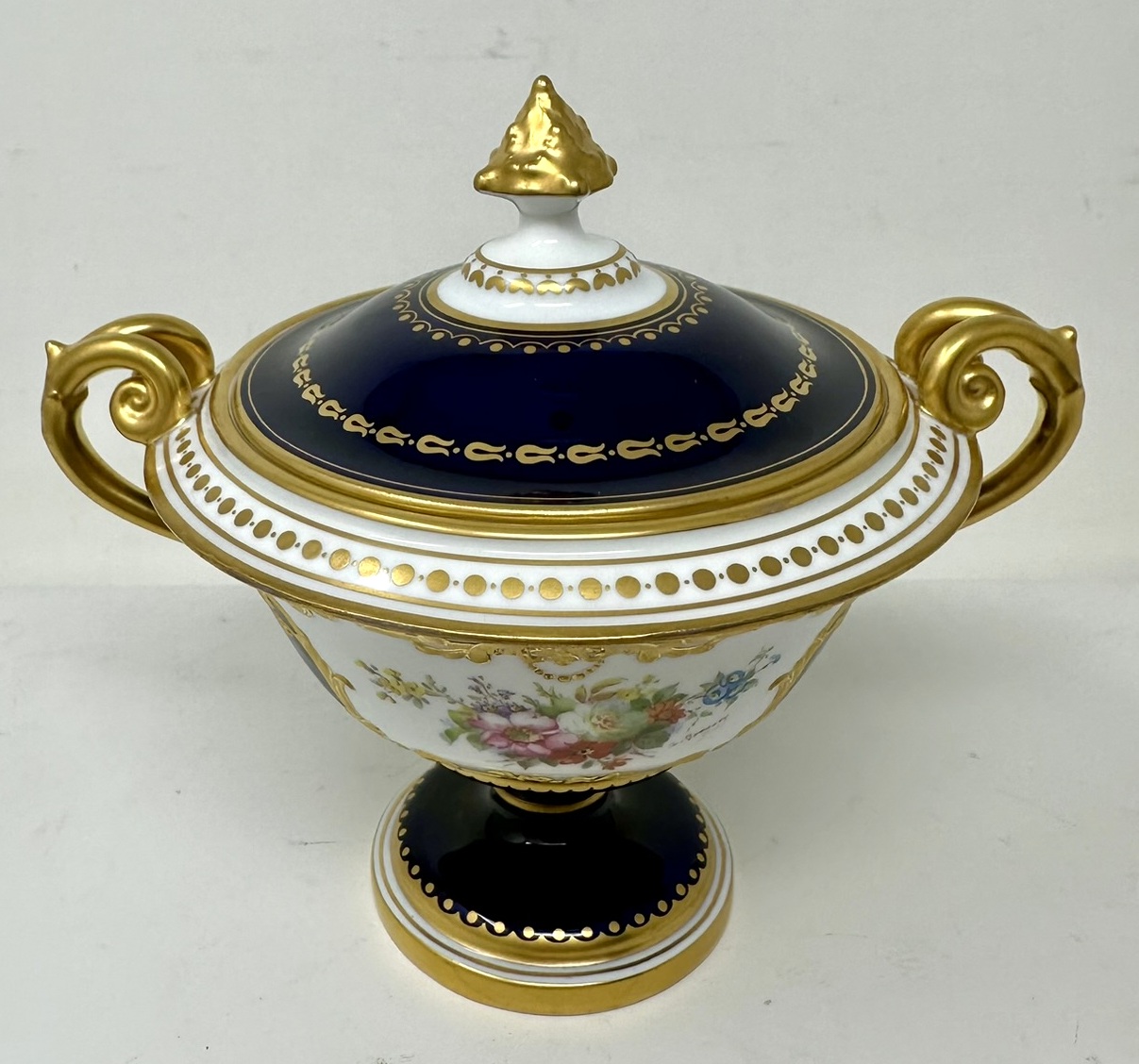 952. Antique English Crown Derby Urn Vase Centerpieces Albert Gregory Still Life 1913 - Image 2