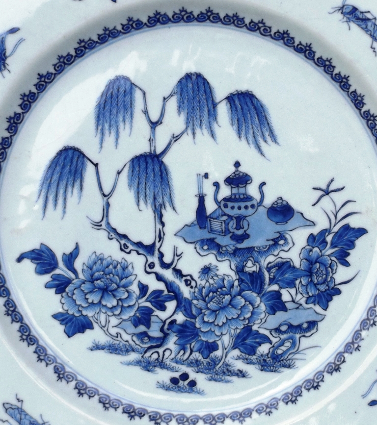 635. LARGE Chinese Blue White Charger 18th Century 14 inchs - Image 2