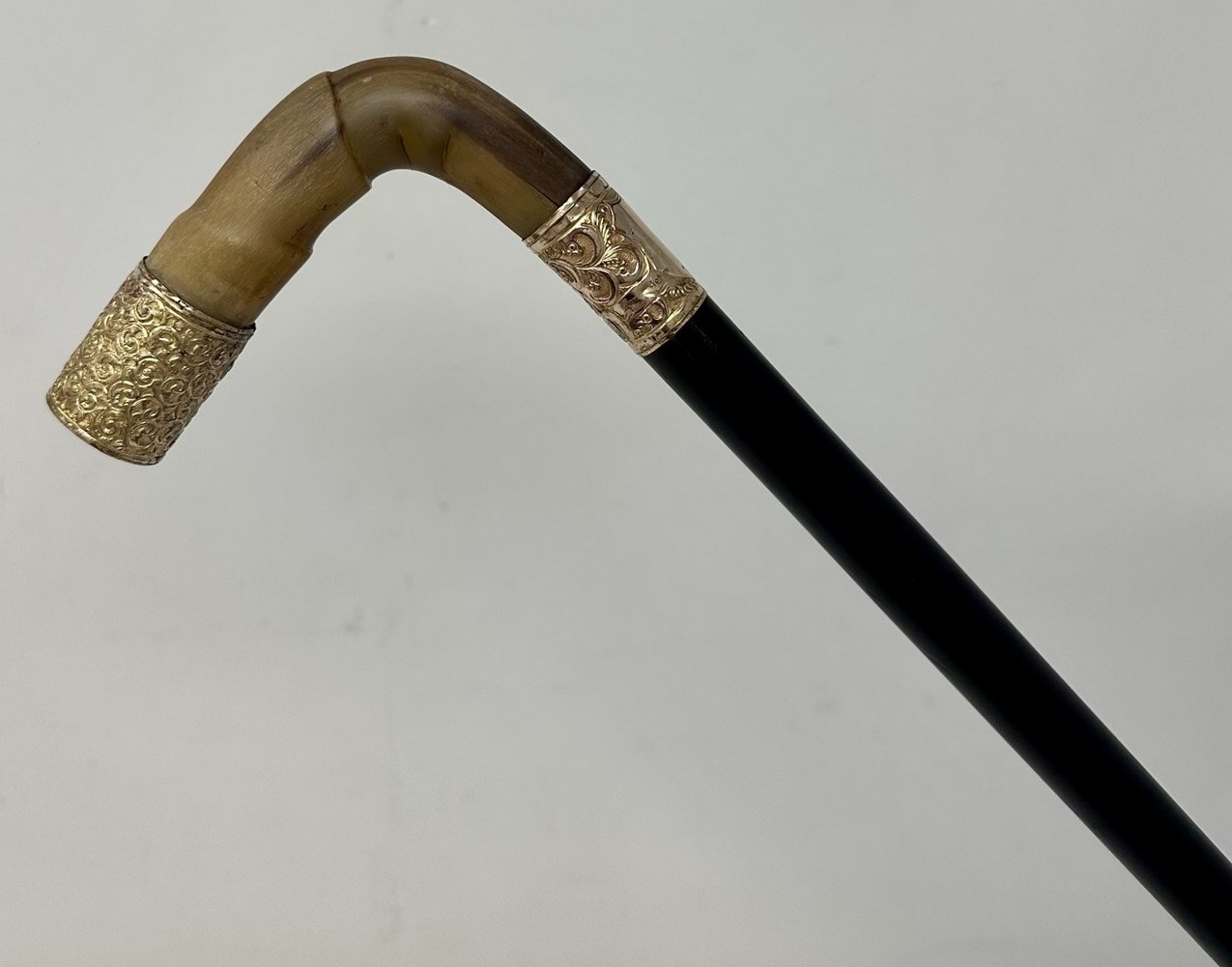 296. Antique Vintage English Walking Stick Cane Wooden Gold Plated Cow Horn Handle - Image 2