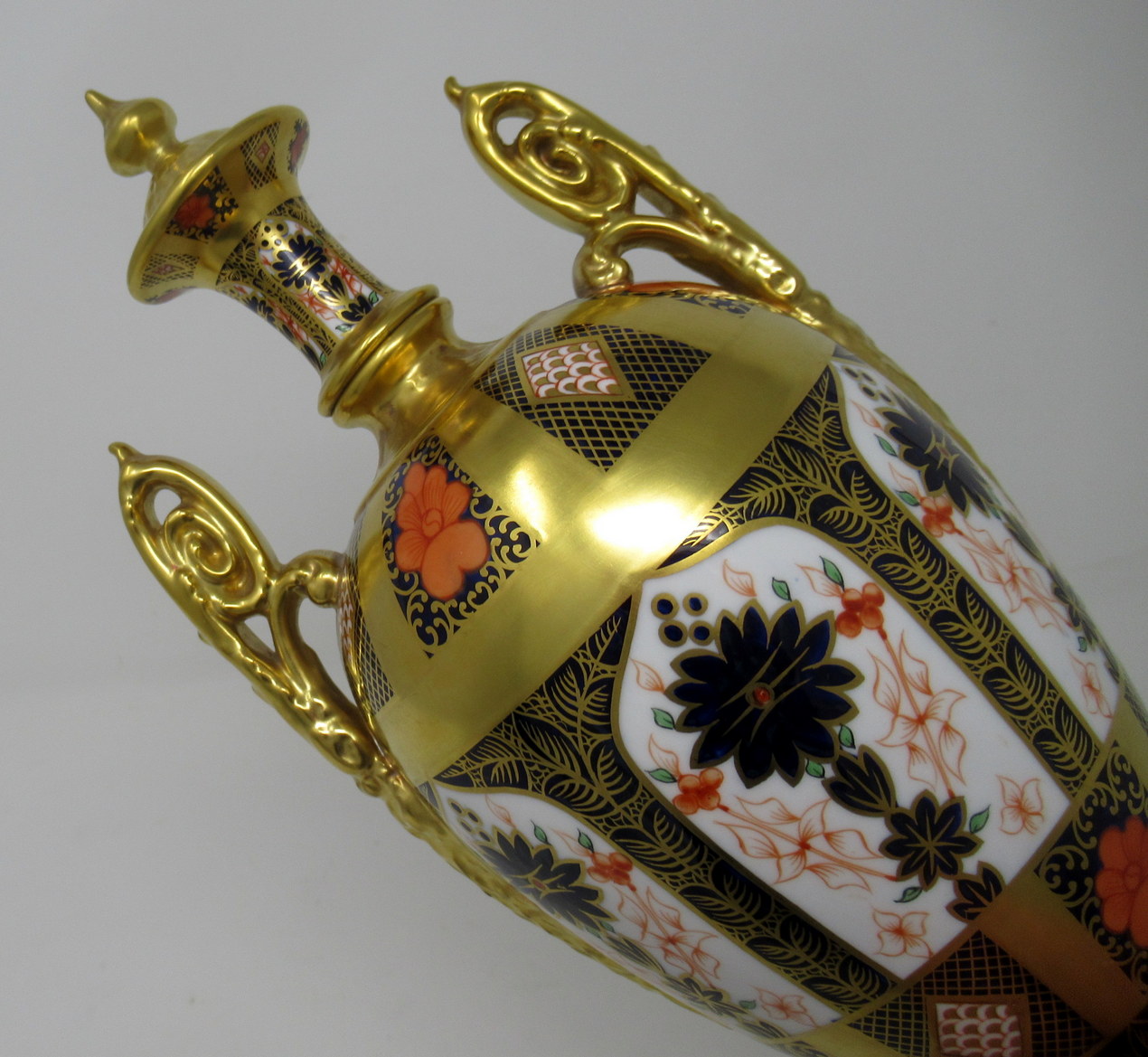 276. Stunning Pair Royal Crown Derby Old Imari Porcelain Vases mid 20thCt - Image 5