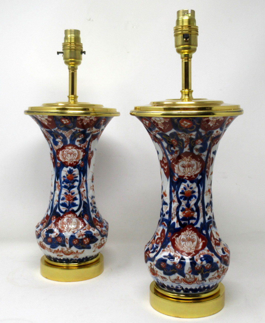 662. Antique Pair Japanese Chinese Imari Porcelain Ormolu Table Lamps Blue Red Gilt