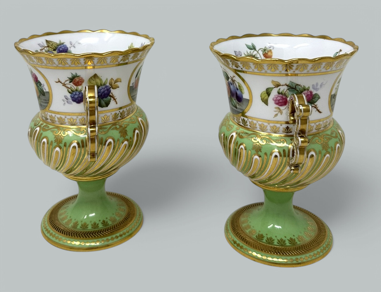 674. Antique English Pair Frederick Adams Copeland Urns Vases Centerpieces Still Life - Image 4
