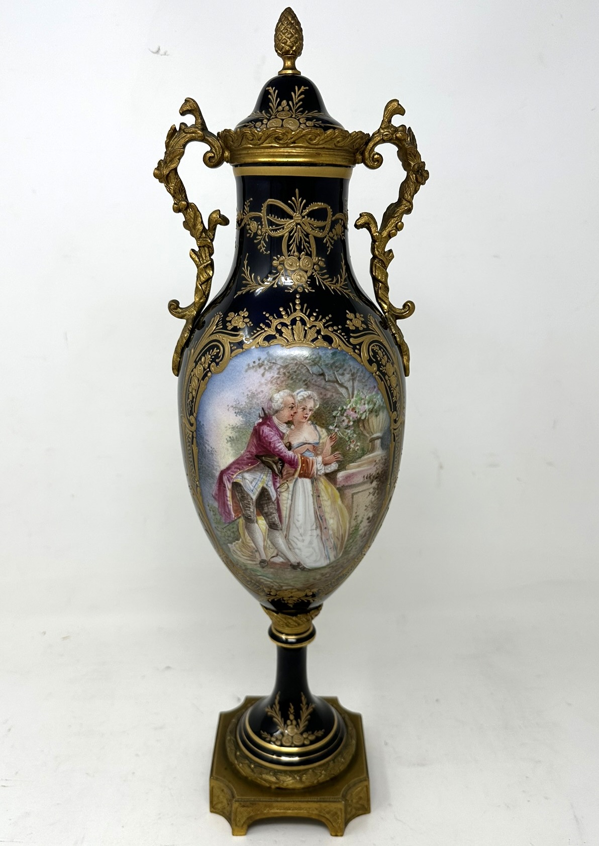 570. Antique French Sèvres Porcelain Ormolu Gilt Bronze Dore Urn Vase Centerpiece