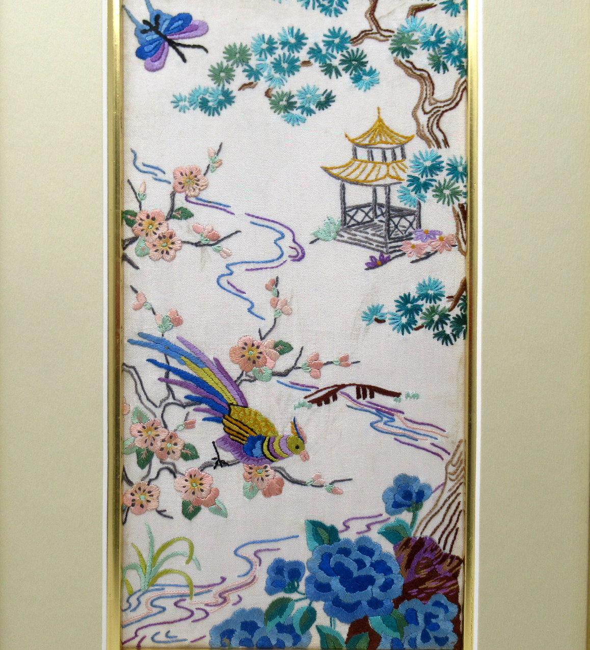 648. Antique Pair of Chinese Hand Embroidered Silk Pictures Panels Irish Interest - Image 4