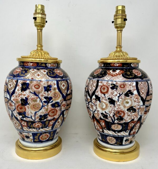 654. Antique Pair Japanese Chinese Imari Porcelain Ormolu Table Lamps Blue Red Gilt