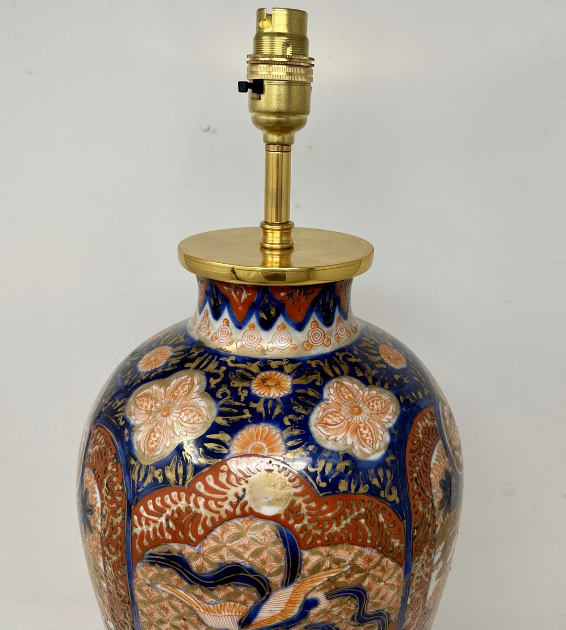 873. Antique Pair Japanese Chinese Imari Porcelain Ormolu Table Lamps Blue Red Gilt - Image 10