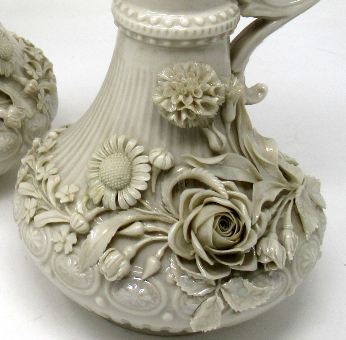 267. Irish Belleek Porcelain Pair Aberdeen Ewers Second Period Black Mark 1891-1926 - Image 5