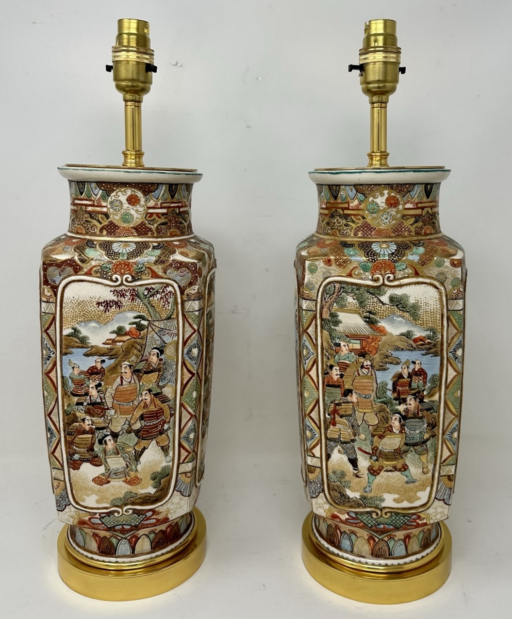 872. Antique Pair Japanese Satsuma Table Lamps Vases Urns Meiji Period 1868-1912 - Image 4