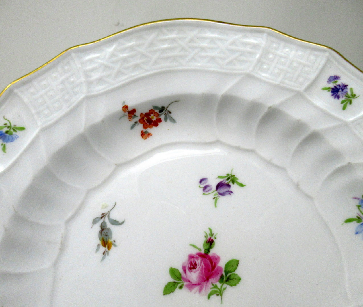 737. Antique Set German Dresden Meissen Cabinet Plates Still Life Flowers Pair - Image 4