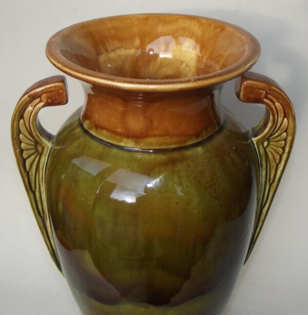 686. Rare Irish Vase Frederick Vodrey Dublin 19Ct