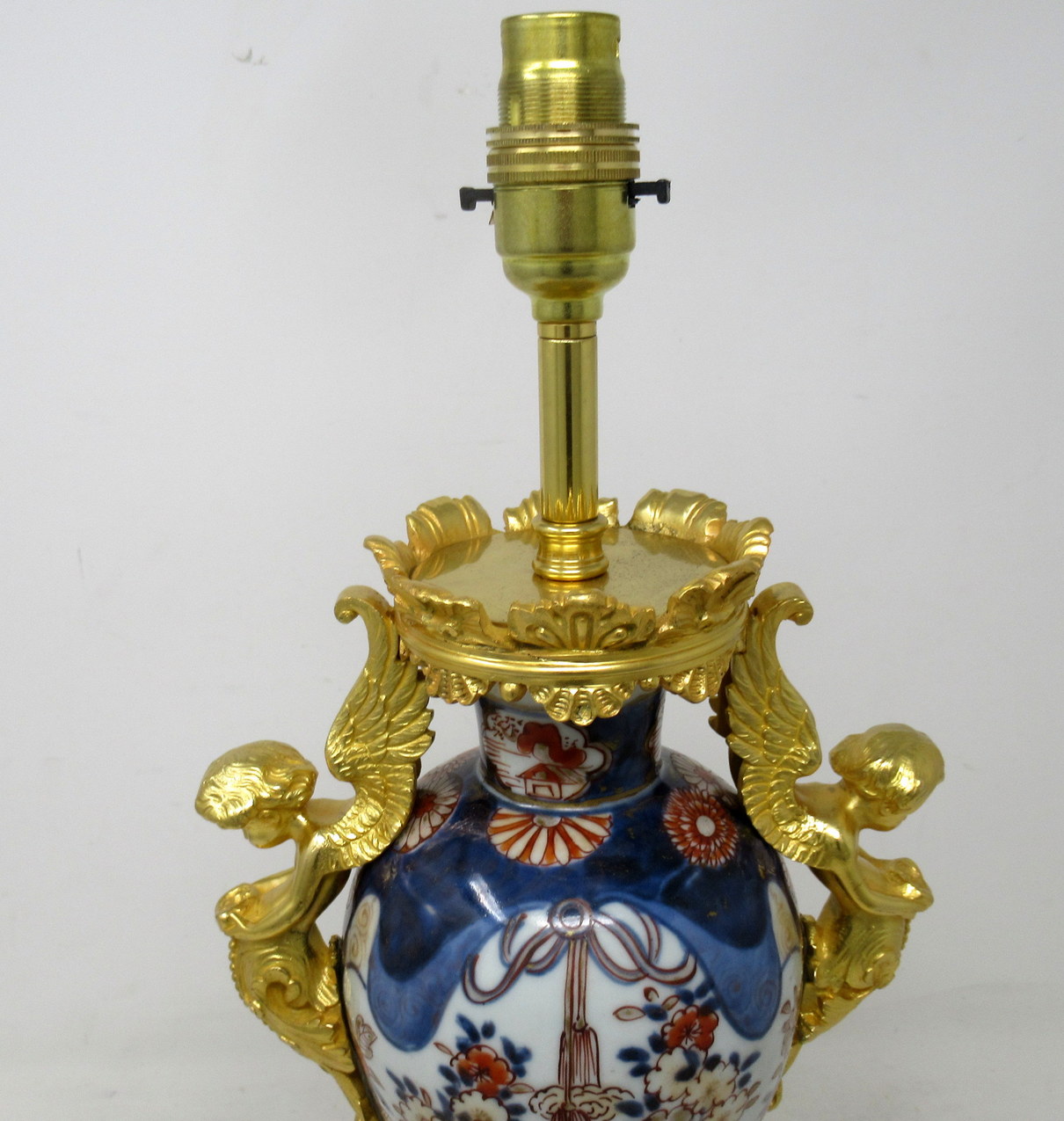 782. Antique Pair Japanese Chinese Imari Porcelain Ormolu Table Lamps Cherubs Gilt - Image 8