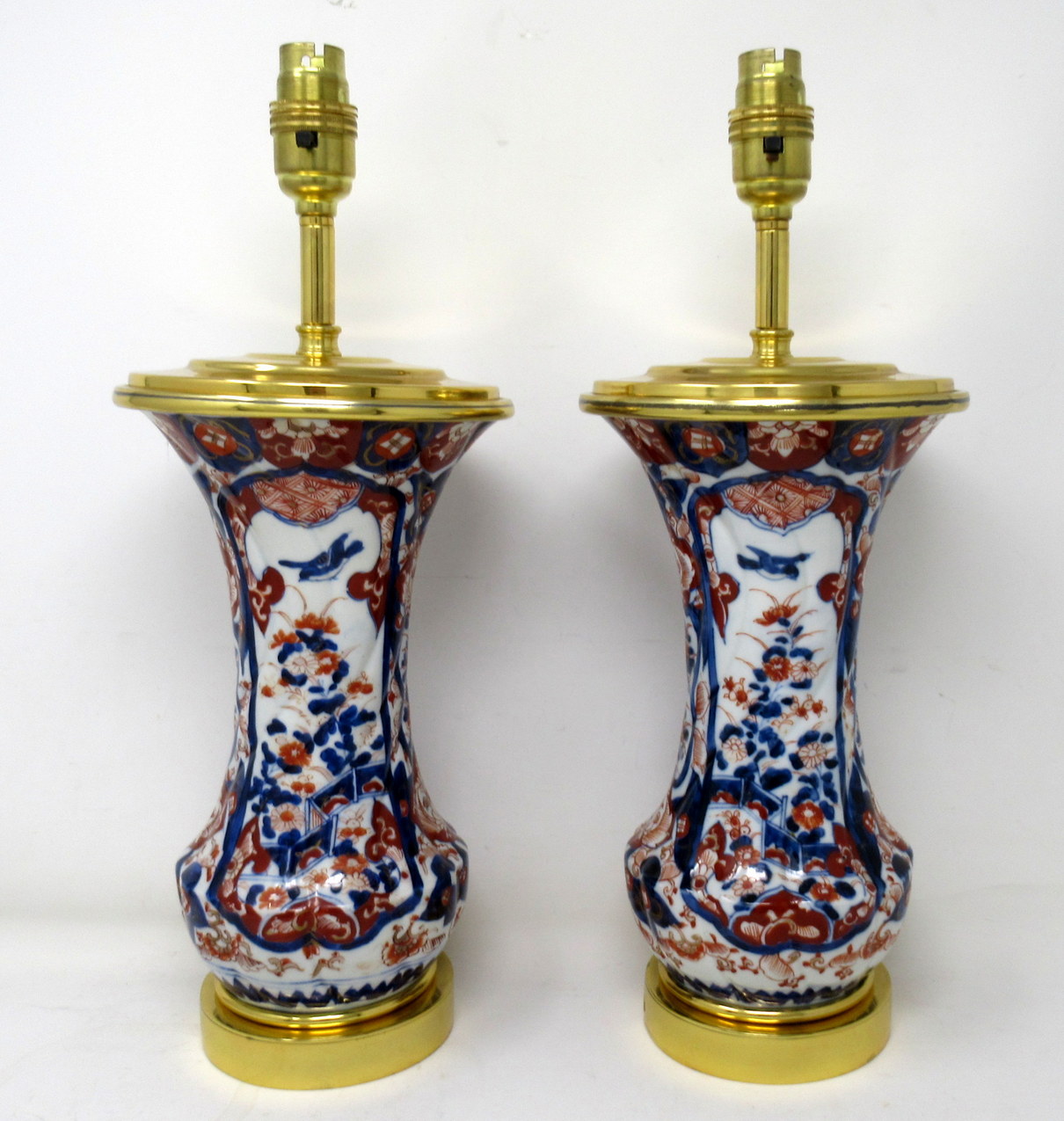 662. Antique Pair Japanese Chinese Imari Porcelain Ormolu Table Lamps Blue Red Gilt - Image 4