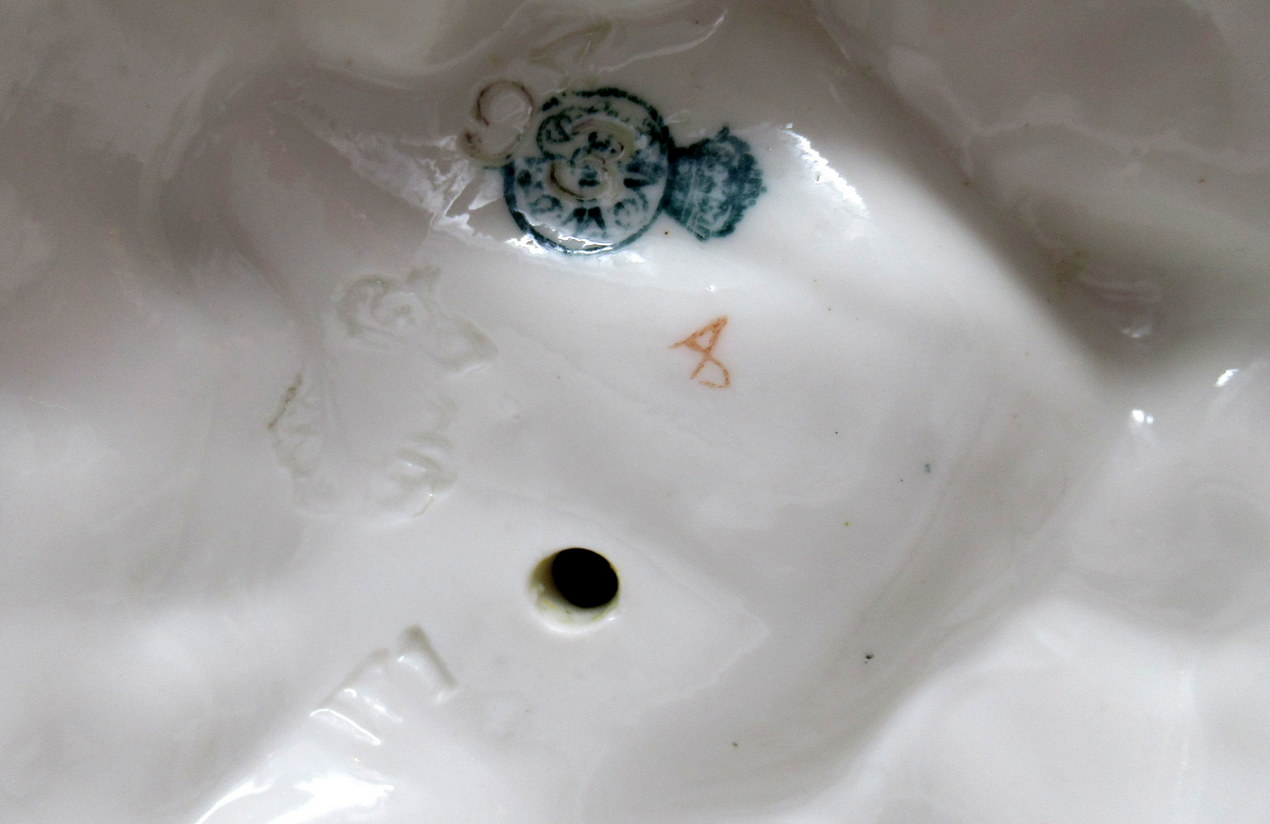 292. Fine Royal Worcester Porcelain Nautilus Shell Vase with Salamander Late 19th Ct - Image 6