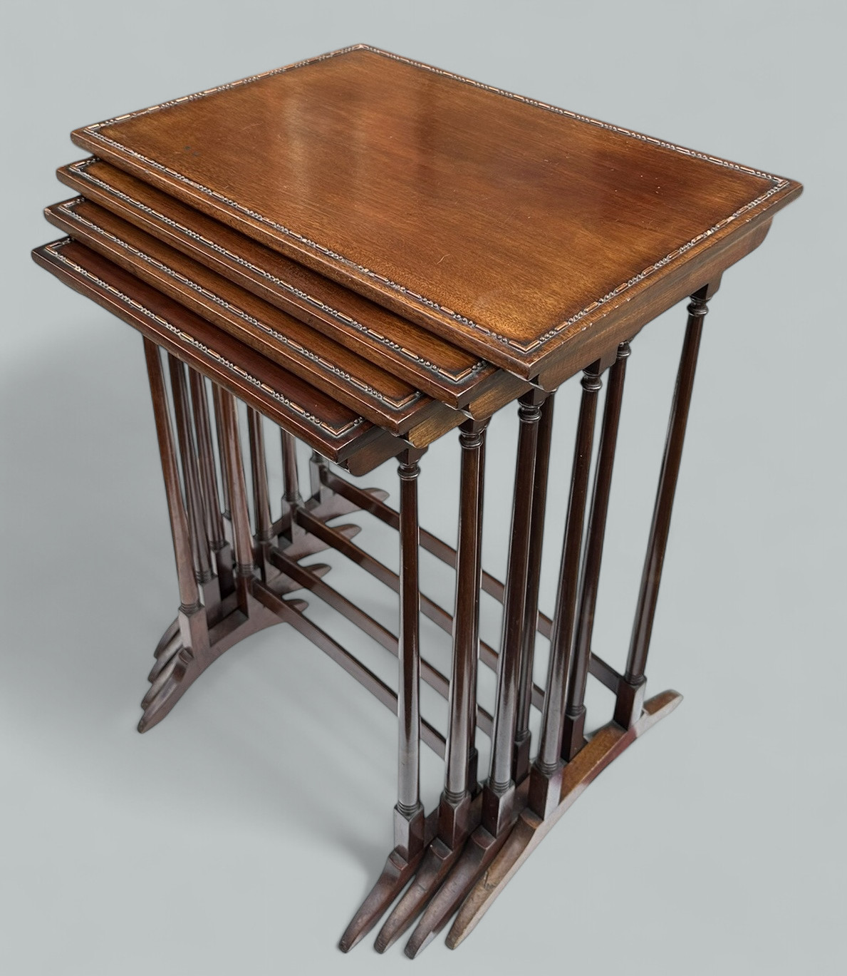 615. Antique Edwardian Mahogany Quartetto Set Nest of Four Occasional Tables 1900 - Image 5