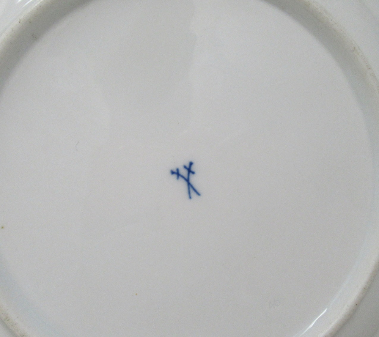 309. Antique Set German Dresden Meissen Ornithological Bird Insect Cabinet Plates - Image 9