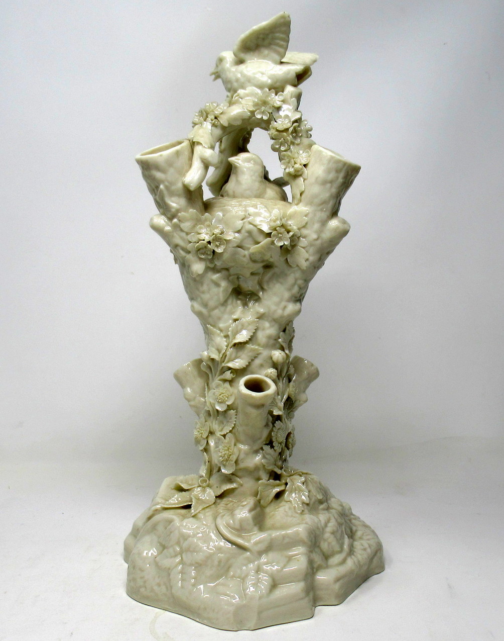 564.Antique Irish Belleek Bird Nest Tree Stump Vase Centerpiece Black Mark Ireland - Image 3