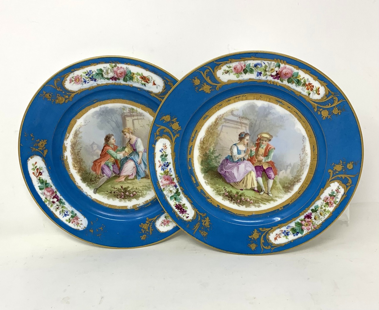 471. Antique Pair French Sevres Hand Painted Celeste Blue Circular Cabinet Plates late 19thCt - Image 4
