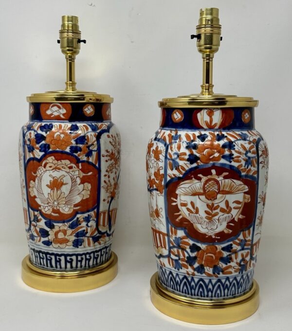 335. Antique Pair Japanese Chinese Imari Porcelain Ormolu Table Lamps Blue Red Gilt