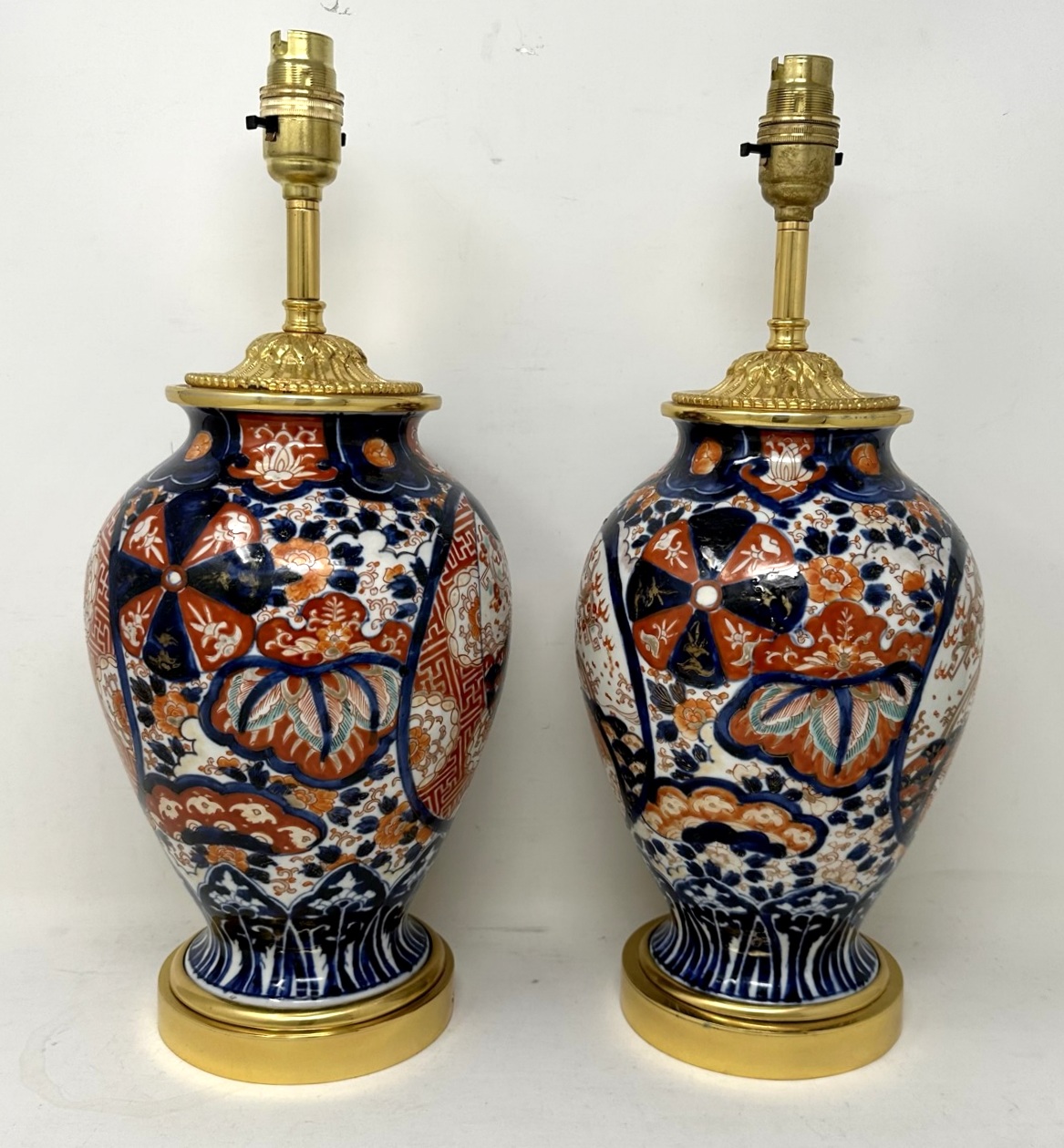 850. Antique Pair Japanese Chinese Imari Porcelain Ormolu Table Lamps Blue Red Gilt - Image 2