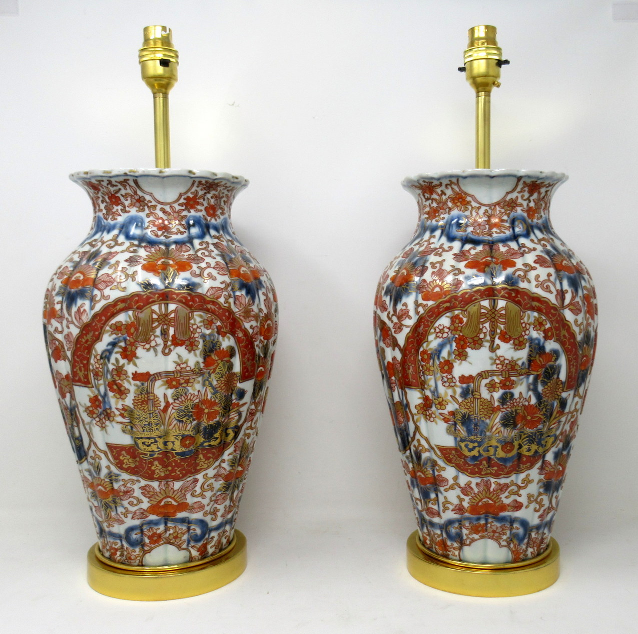 417. Antique Pair Japanese Chinese Imari Porcelain Ormolu Table Lamps Blue Red Gilt - Image 2