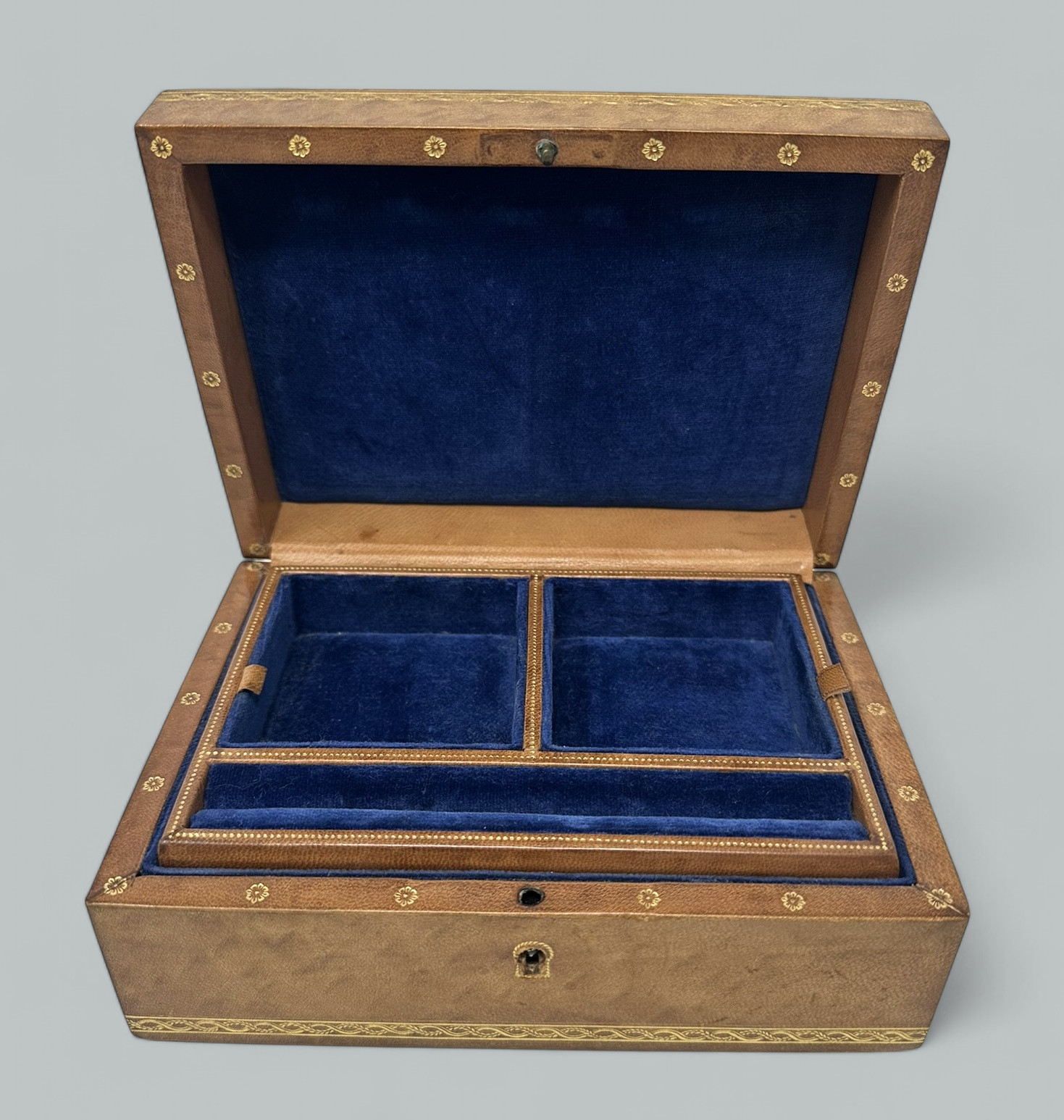 553. Antique Vintage Italian Lady's Gentleman's Faux Leather Gilt Jewelry Casket Box - Image 5