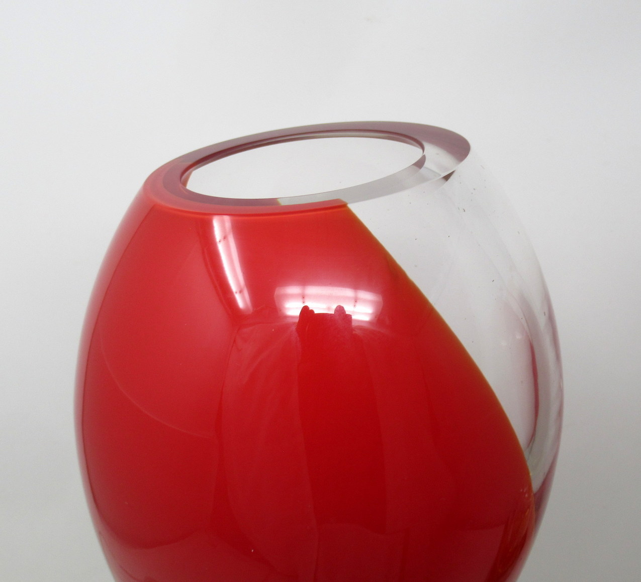 357. Pair Mid Century Italian Murano Glass Lucite Table Lamps Red Crystal Gilt 1950s - Image 9