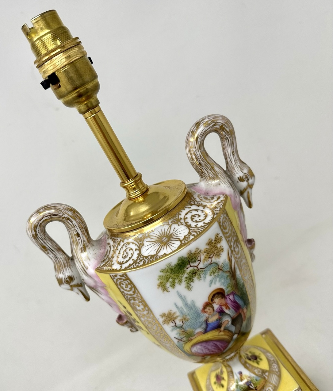075. Antique Pair Austrian Royal Vienna Beehive Porcelain Gilt Mounted Table Lamps - Image 10