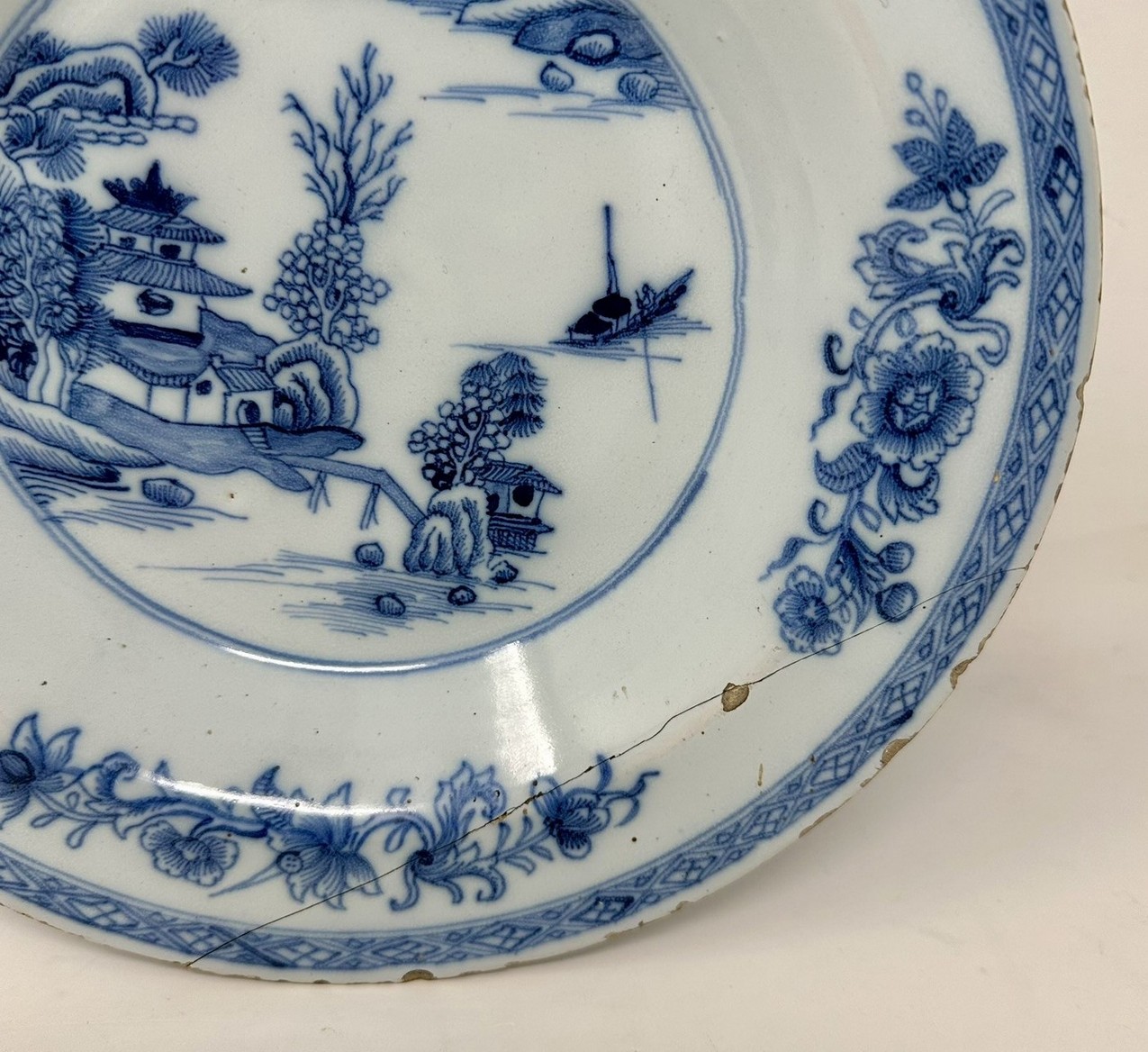 875. Antique Irish Dublin Delftware Blue White Chargers Plates Delamain Ireland Pair - Image 8