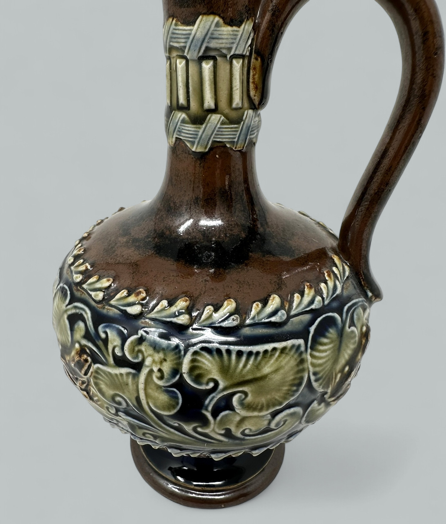 128. Antique Pair English Porcelain Royal Doulton Art Nouveau Ewers Pitchers Urns - Image 4