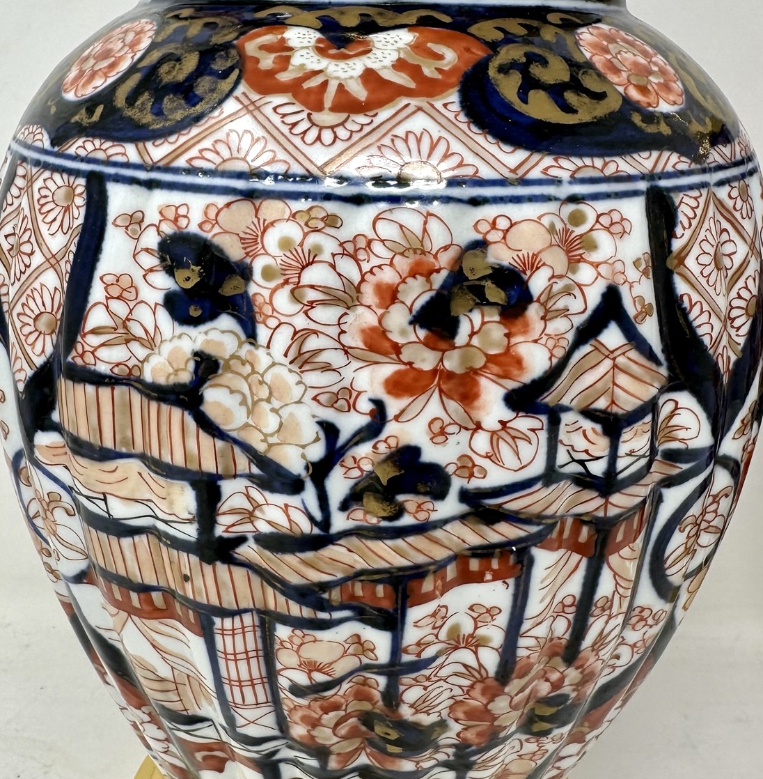 654. Antique Pair Japanese Chinese Imari Porcelain Ormolu Table Lamps Blue Red Gilt - Image 6