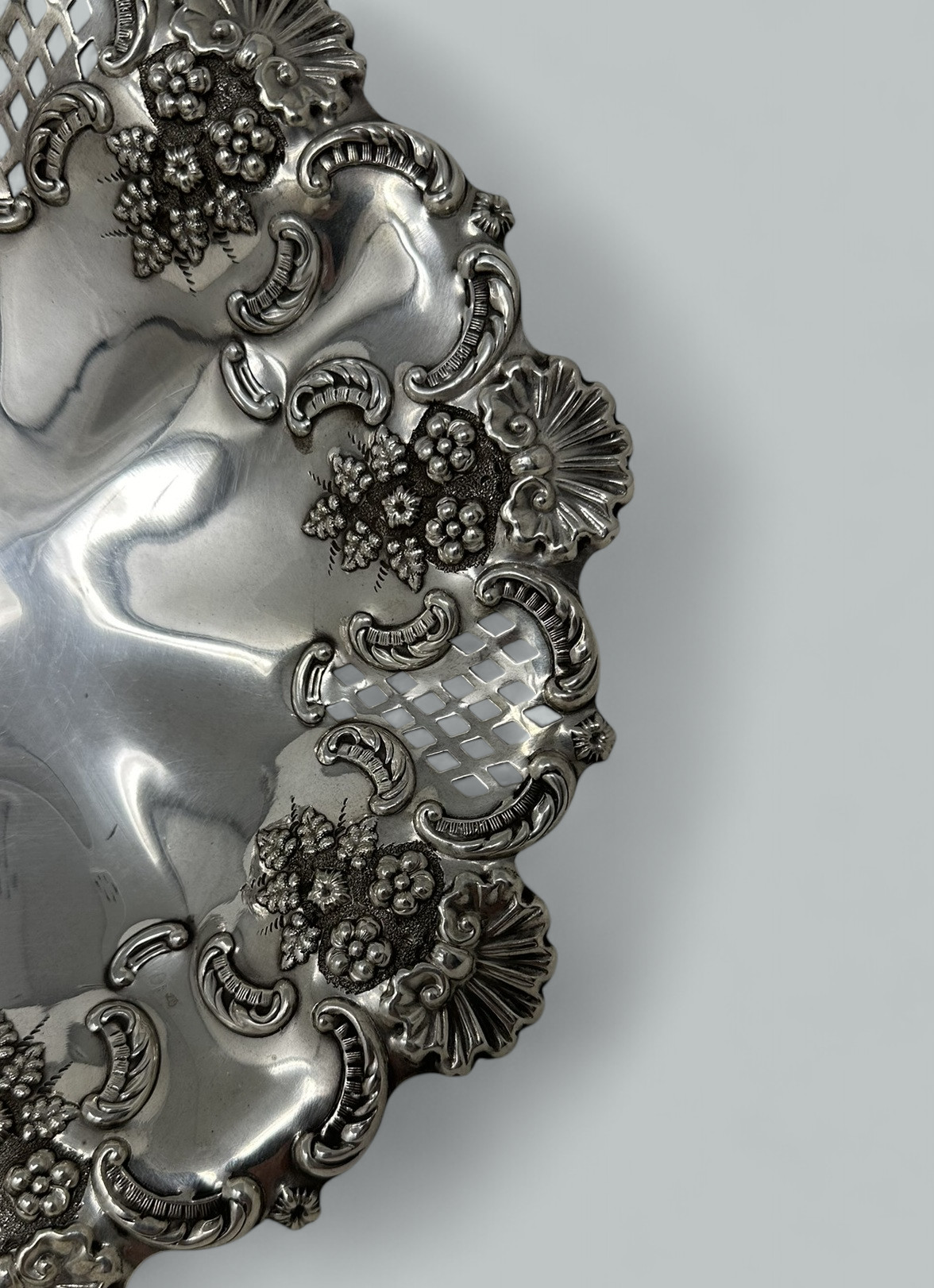 111. Antique Victorian English Silver Plated Tazza Compot Centerpiece Elkington and Co - Image 3