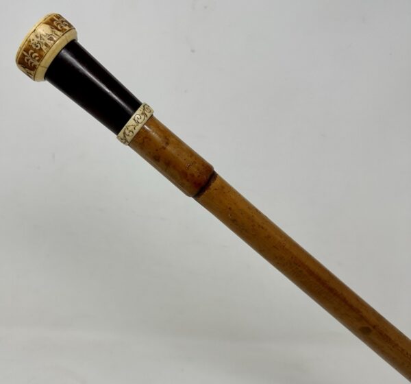 310. Antique Vintage Lady's Gentleman's Wooden Malacca Walking Swagger Stick Cane 19C