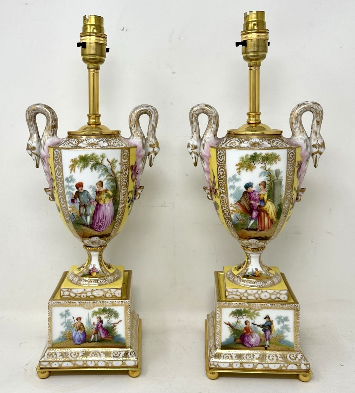 075. Antique Pair Austrian Royal Vienna Beehive Porcelain Gilt Mounted Table Lamps - Image 3