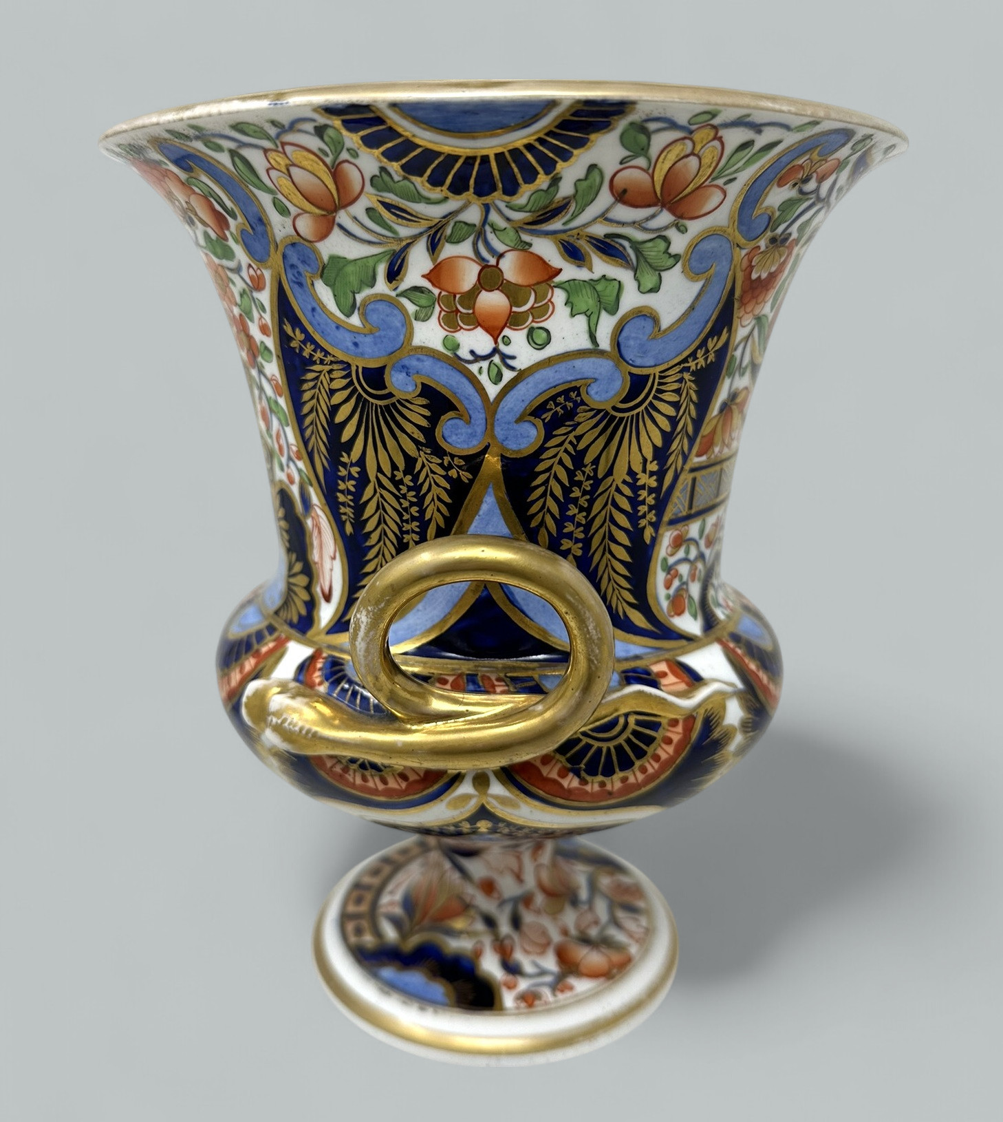 377. Antique English Crown Derby Campana Porcelain Urn Vase Centerpiece Imari Patern - Image 6